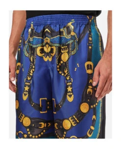 Versace Shorts Medusa Harness Foulard Print -Off-White Sales Store 4b53e90b7b9fa1ed02baad896d4e49e4